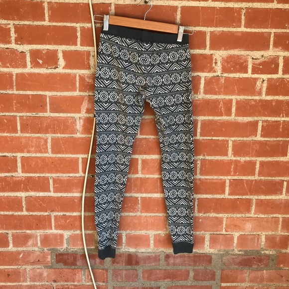 American Eagle Outfitters winter patterned lounge wear leggings size XS - Picture 1 of 4